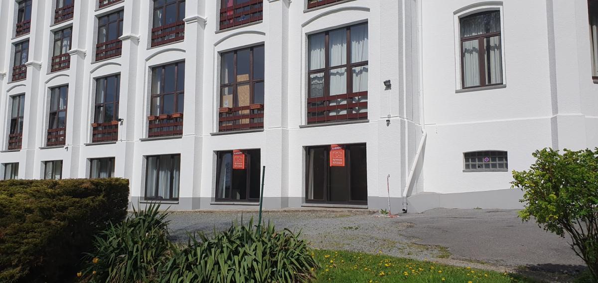 Appartement 2 chambres, au rez-de-chaussée