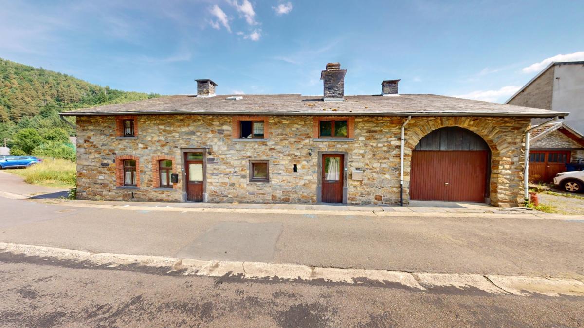Maison de rapport divisée en 3 appartements