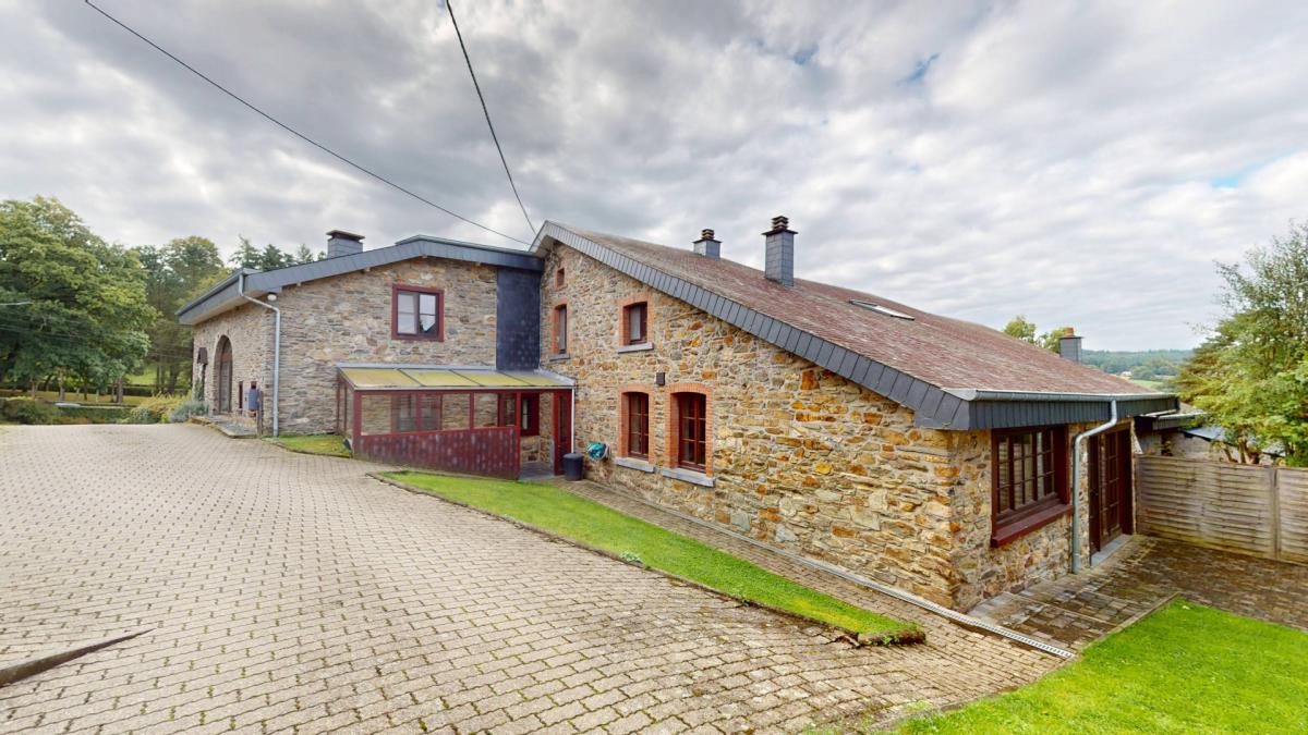 Maison typique Ardennaise, au coeur d'un charmant village