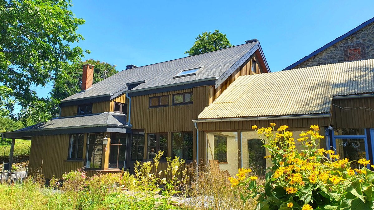 Charmante Maison à Ennal avec grand Jardin et garage/remise