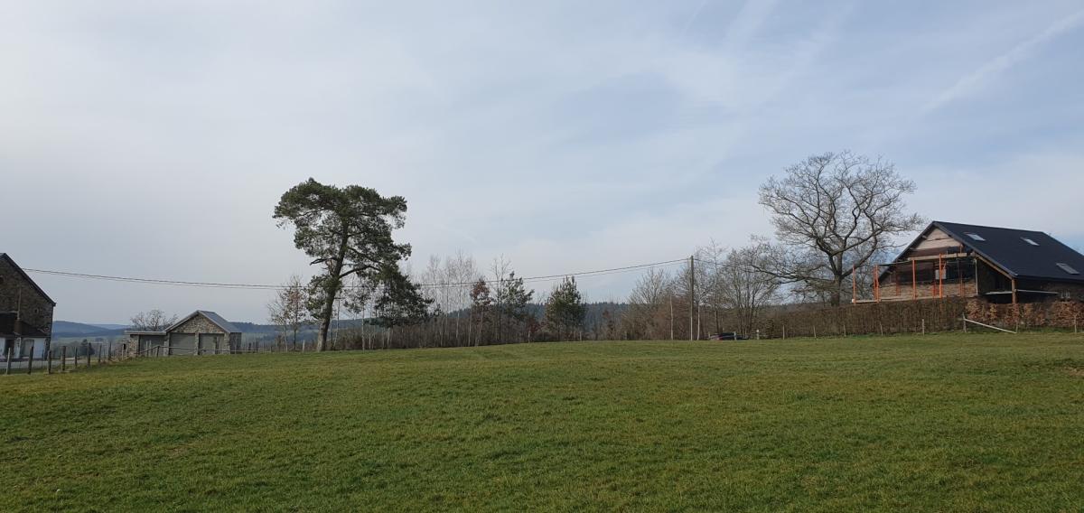 Belle parcelle à bâtir à Odrimont